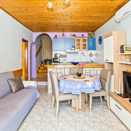 Apartmani Marko * Hvar Town